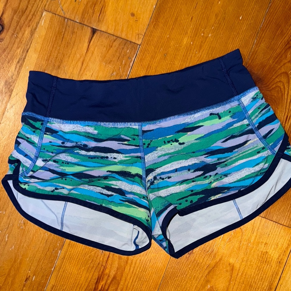 Lululemon speed shorts 2.5” size 4